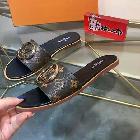 LOUIS VUITTON サンダル