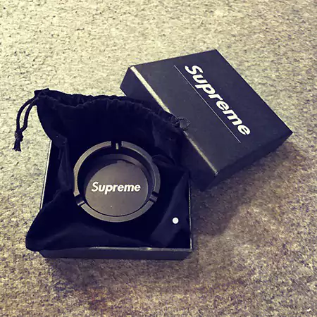 Supreme 灰皿