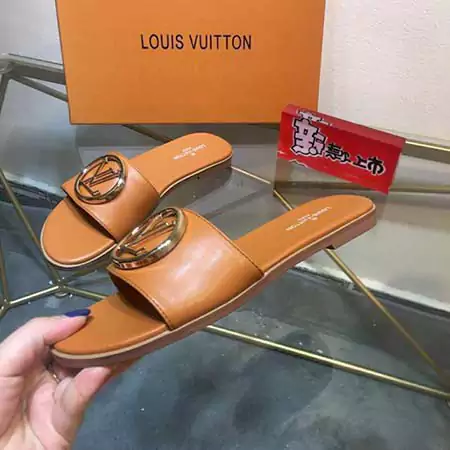 LOUIS VUITTON サンダル