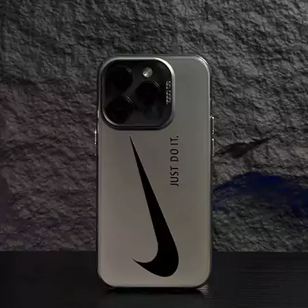 ナイキiphone16カバー