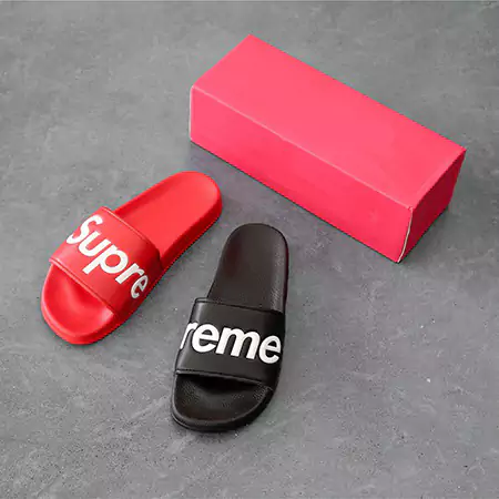 SUPREME シャワーサンダル
