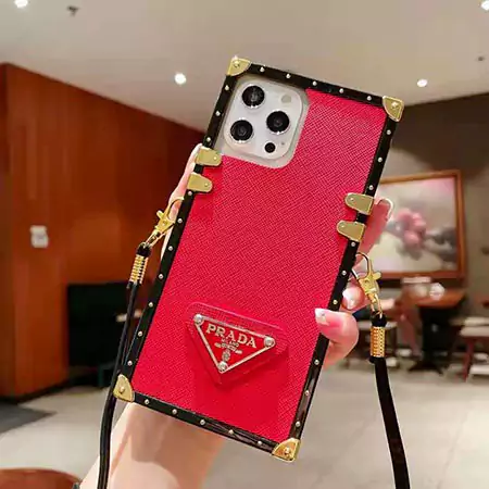 prada iphone16ケース トランク型