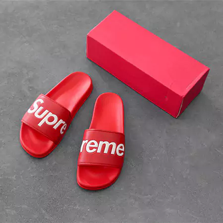SUPREME シャワーサンダル