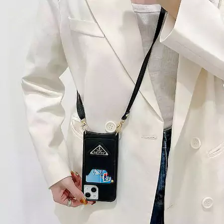 Prada iphone16ケースミラー付き