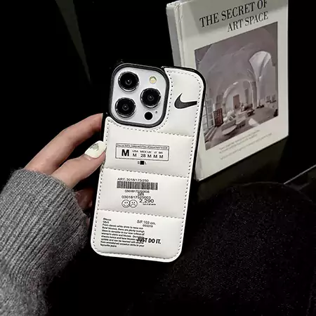 ダウンジャケット風 ナイキ iphone17ケース