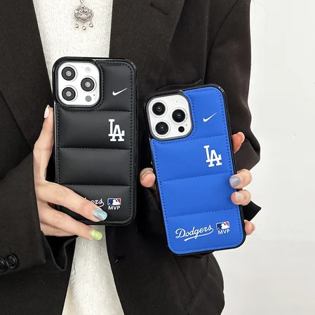 NIKE iphone 17 ケース ダウンジャケット
