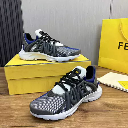 FENDI 新作 Sneakersスニーカー