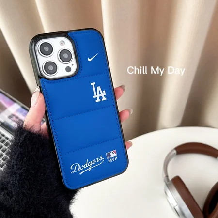 NIKE iphone 17 ケース ダウンジャケット