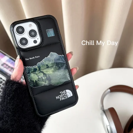 ノースフェイス ダウンジャケット風 iPhone 17 ケース