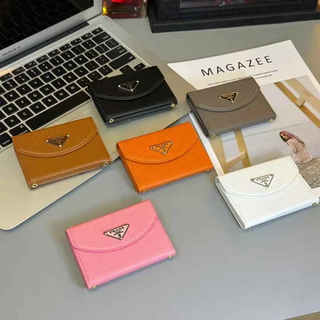 PRADA 財布 コピー