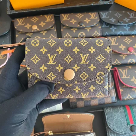 ルイヴィトン ミニ財布 レデイース