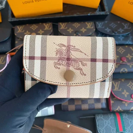ルイヴィトン ミニ財布 レデイース