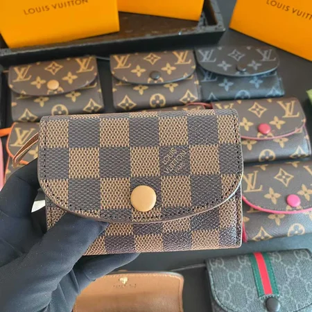 ルイヴィトン ミニ財布 レデイース