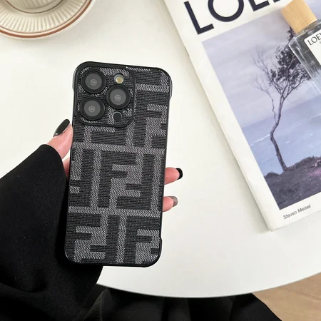 フェンディiphone17proケース レザー調