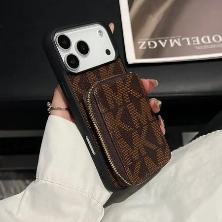 マイケルコースiphone 17 pro 用 ケース