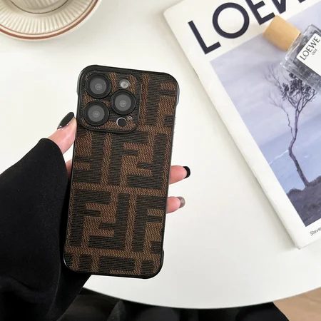 フェンディiphone17proケース レザー調