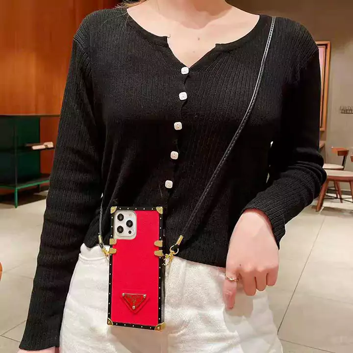 prada アイトランク iphone16ケース