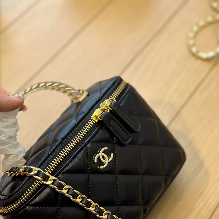 chanel ミニポーチ 女の子 人気