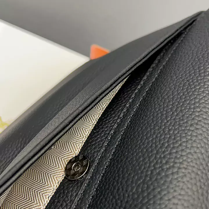 Hermes バッグ メンズ