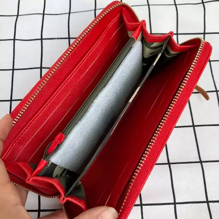 シュプリーム 長財布