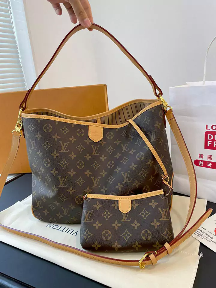 LOUIS VUITTON モノグラム ショルダーバッグ