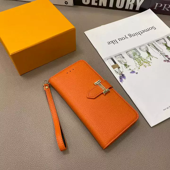 芸能人 hermes iphone16 手帳型スマホケース