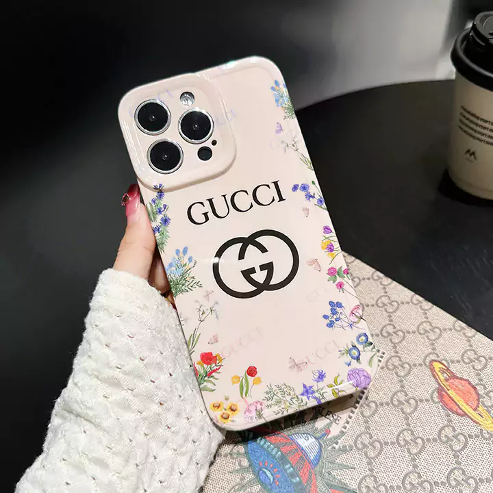 Gucci iphone16 pro max ケース ブランドロゴ付き