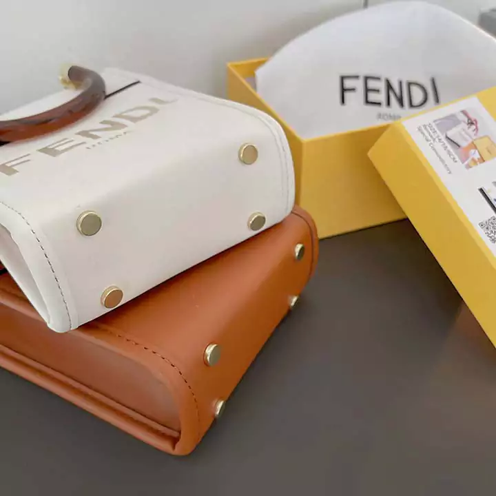 フェンディ ミニ バッグ