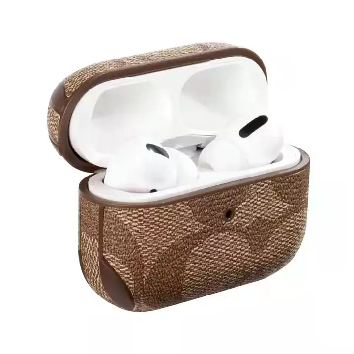 コーチ airpods 4ケース カラビナ付き