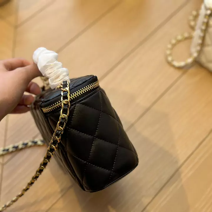 chanel ミニポーチ 女の子 人気