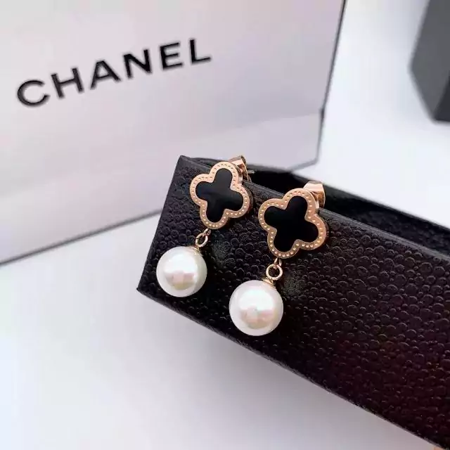 ルイヴィトン ピアス レディース