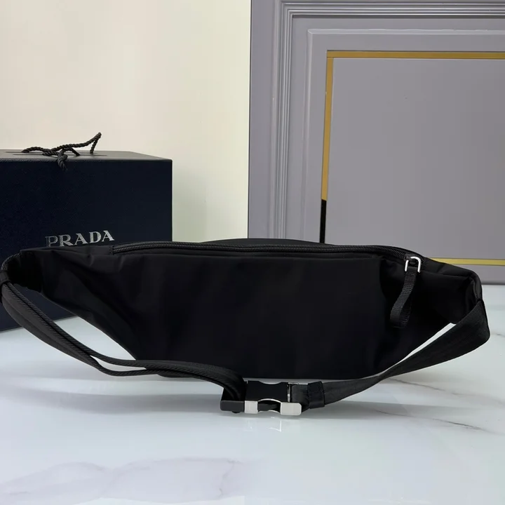 PRADA ベルトバッグ コピー