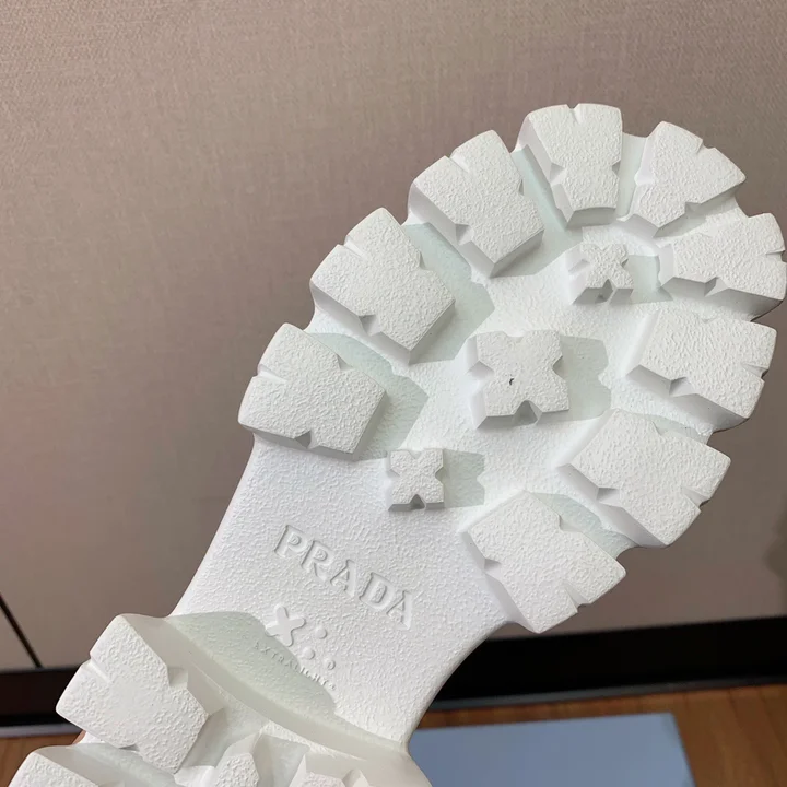 プラダ くつ 靴 レザー