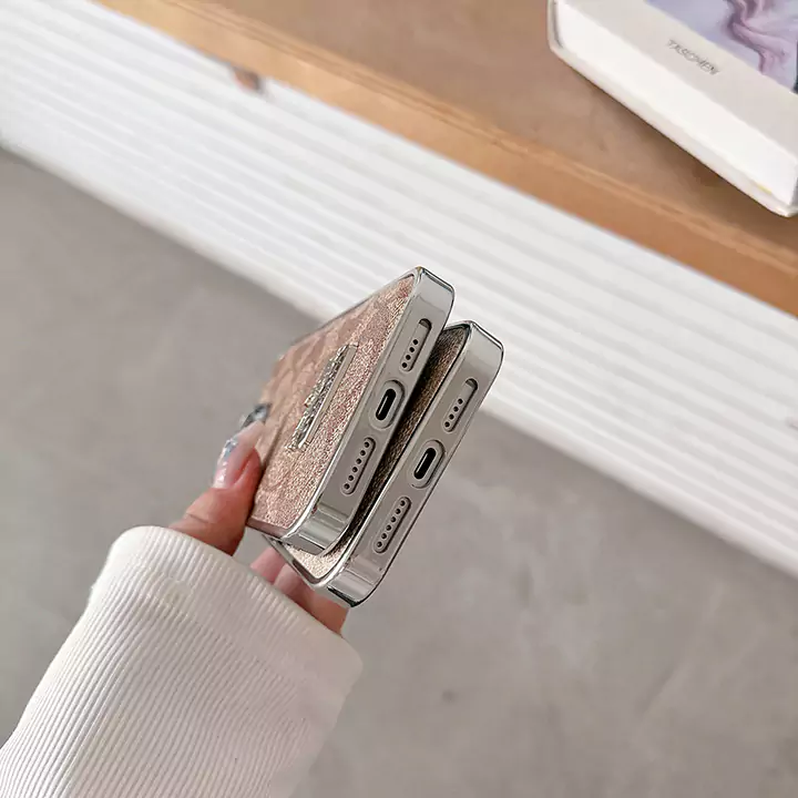 コーチ シグネチャーiphone 17 携帯ケース シルバー