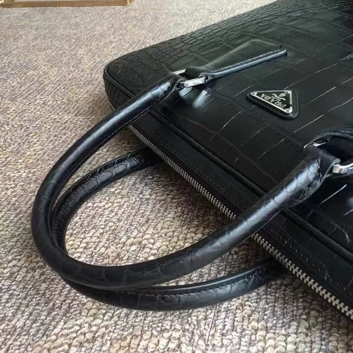プラダ ブリーフケース クロコダイルレザー