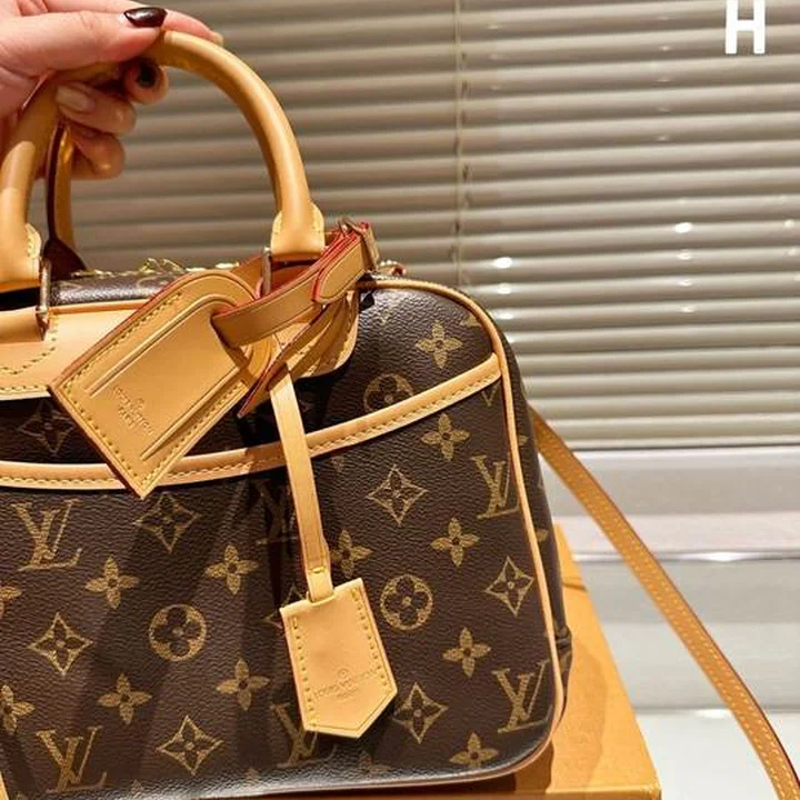 LOUIS VUITTON ハンドバッグ レディース