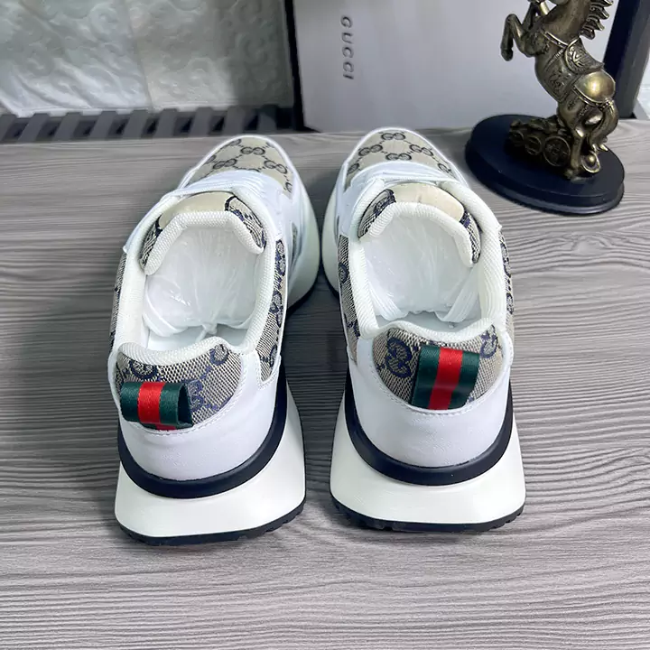グッチ シューズ コピー