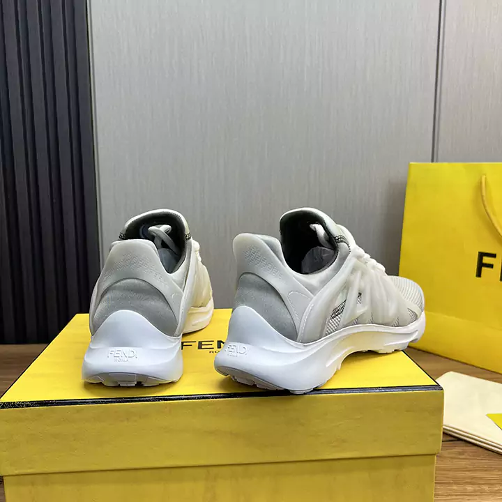 FENDI 靴 コピー