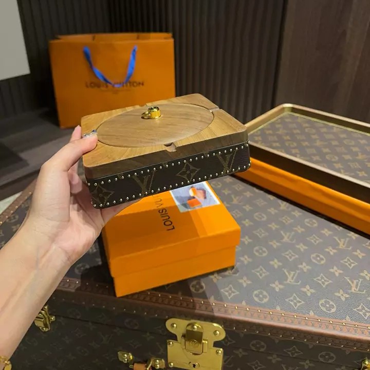 ルイヴィトン オフィス 卓上灰皿