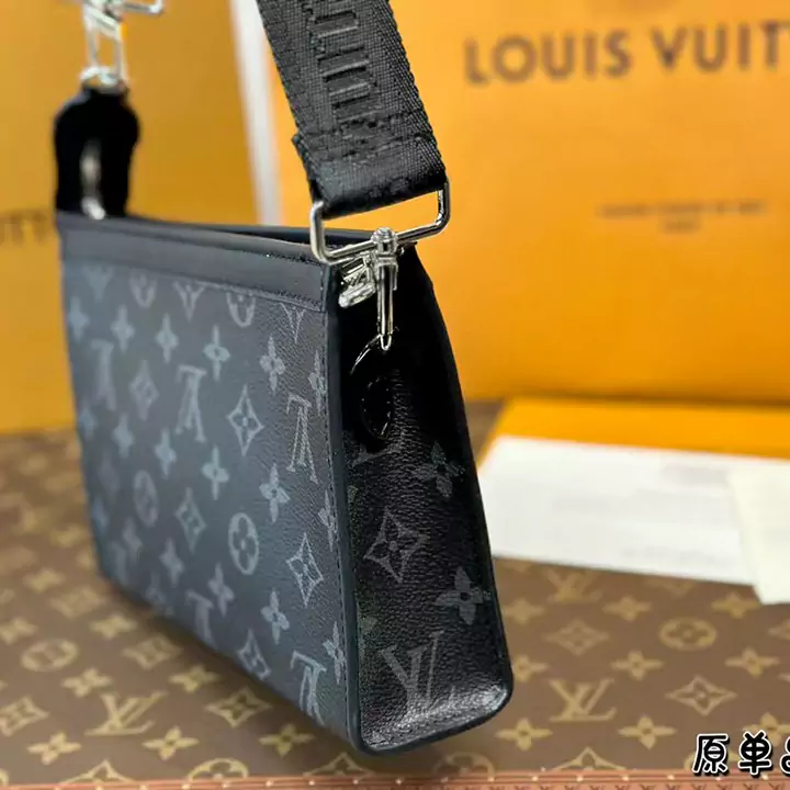 LOUIS VUITTON ショルダー バッグ メンズ