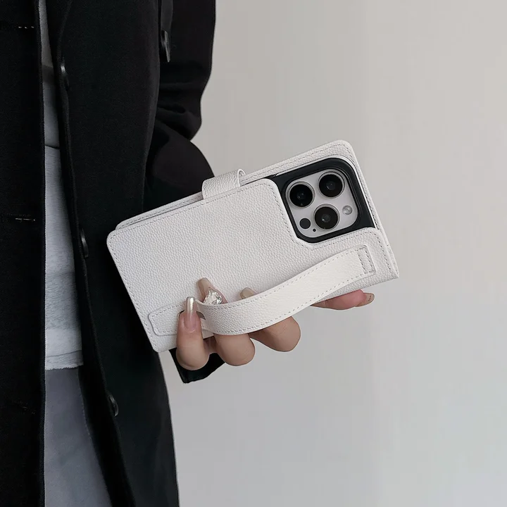サン ローラン iphone16ケース V型 レザー