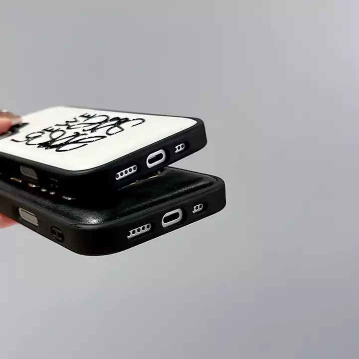 ロエベ iphone17pro レザーケース