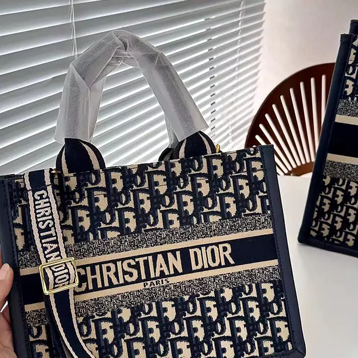 Dior 手提げ バッグ 偽物