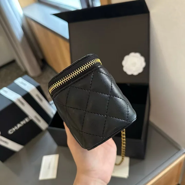 chanel バッグ チェーンショルダー