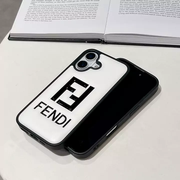 フェンディ iphone17 airケース 人気