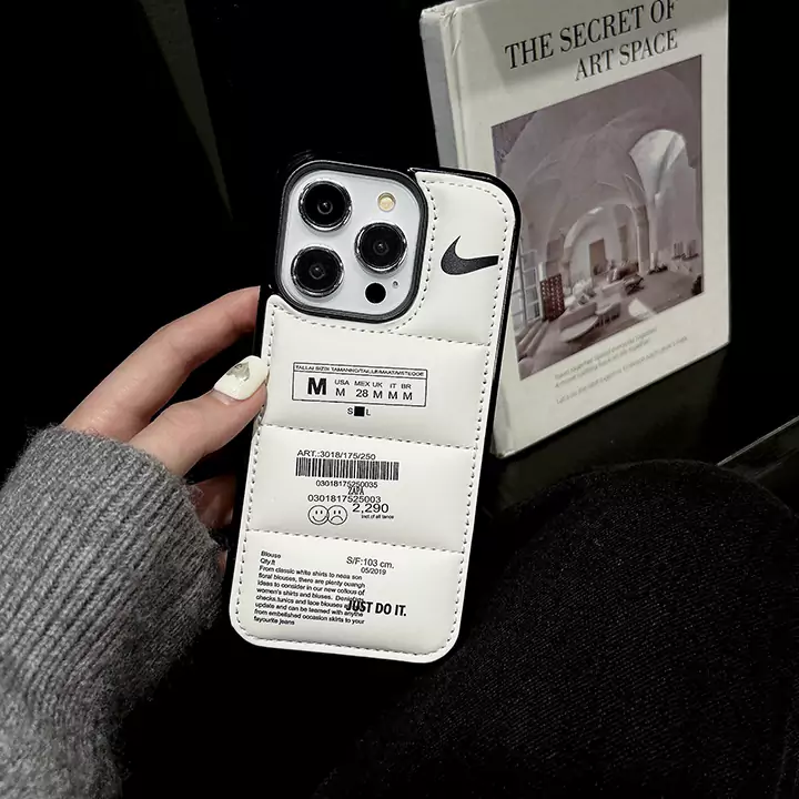 ダウンジャケット風 ナイキ iphone17ケース