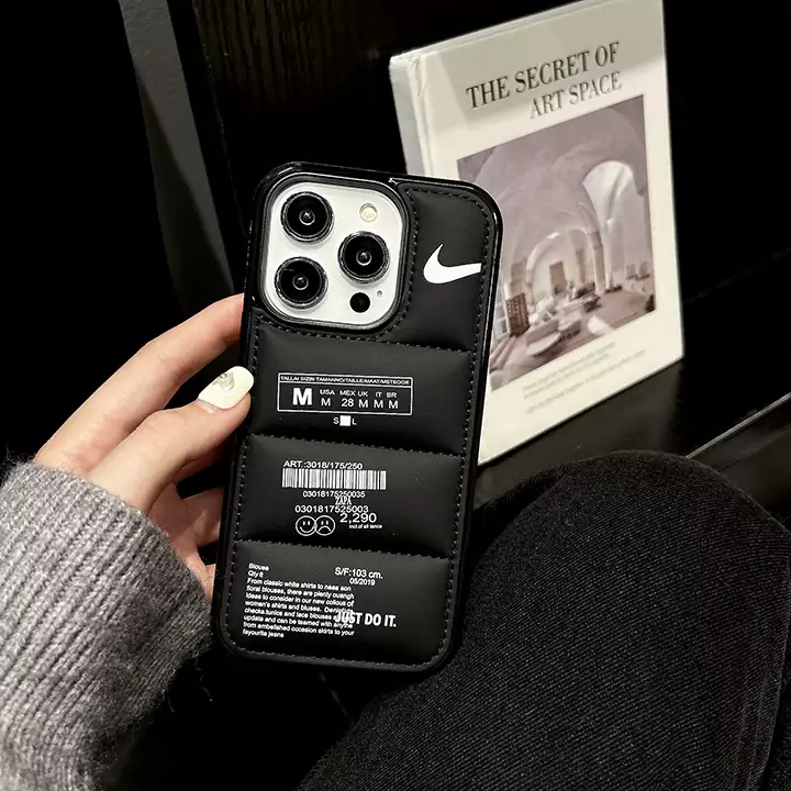 ナイキ iphone 17 pro携帯ケースジャケット