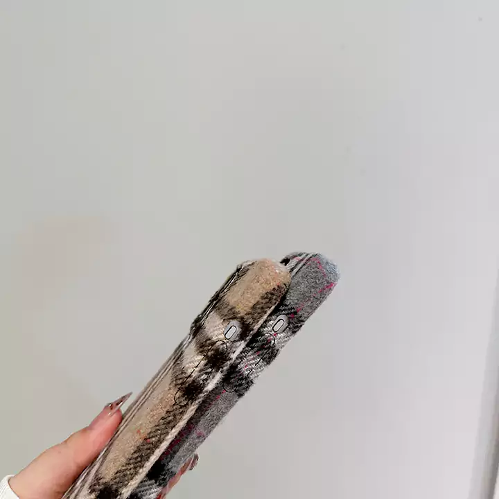 burberry iphone 17 airケース チェック柄