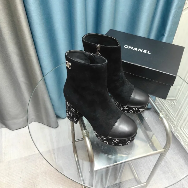 Chanel キラキラ ショートブーツ