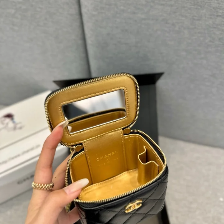 CHANEL マトラッセ ラムスキン